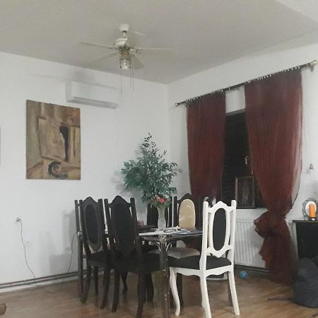 Tina Apartment Tekija  ภายนอก รูปภาพ