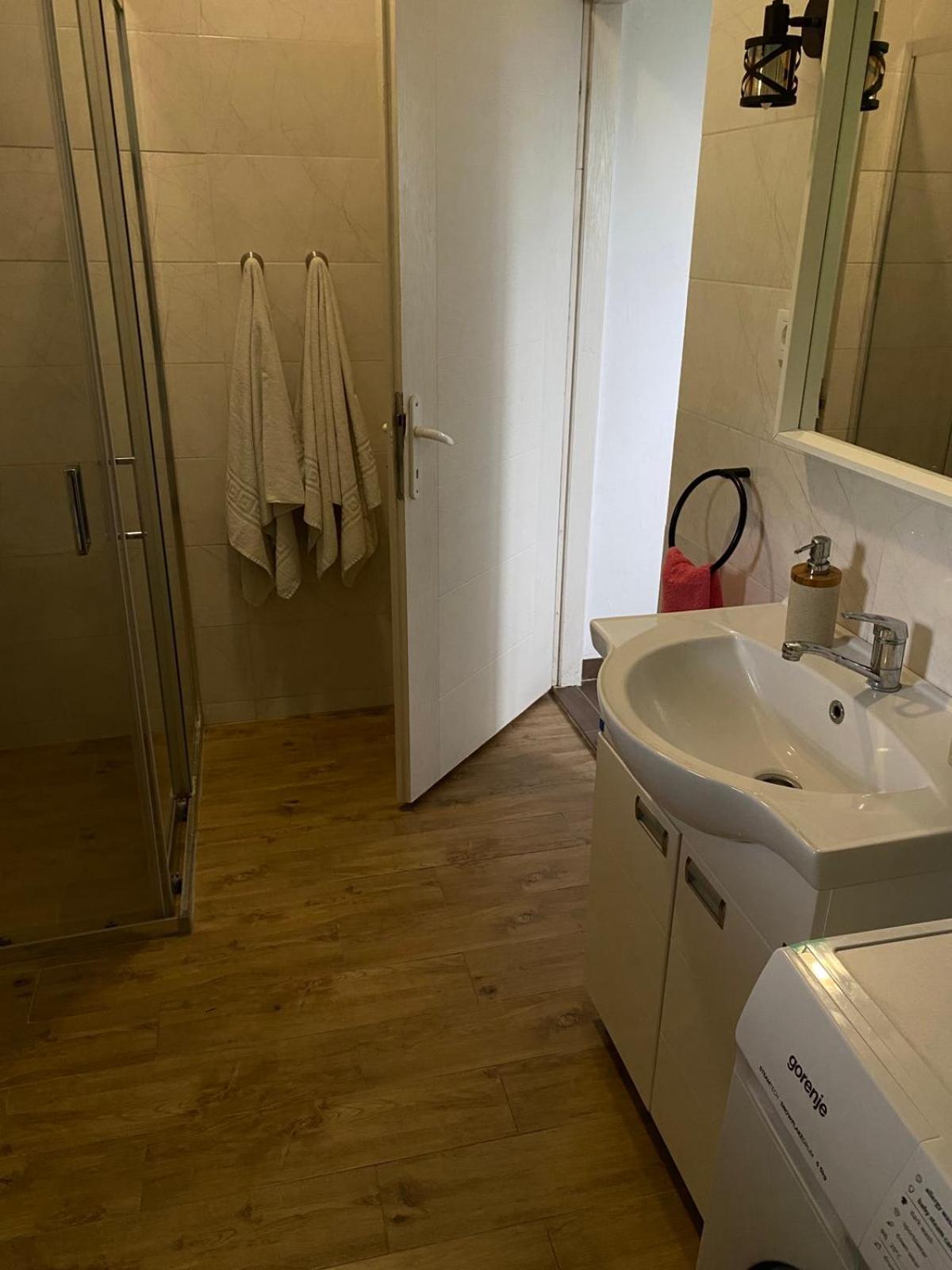Tina Apartment Tekija  ภายนอก รูปภาพ
